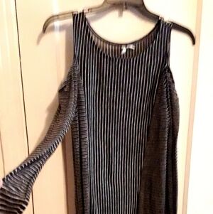 Cato's cold shoulder top S